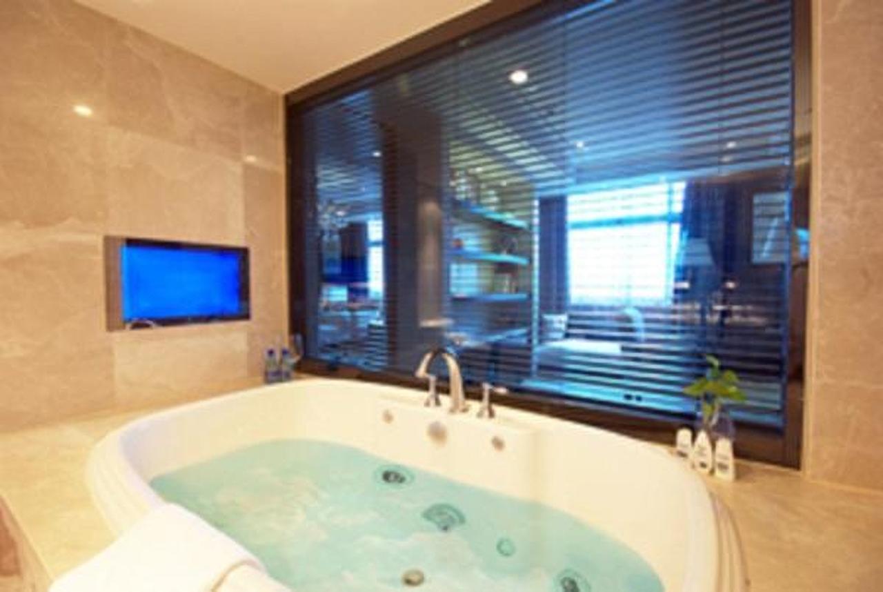 Wuxi Grand Hotel Exterior foto
